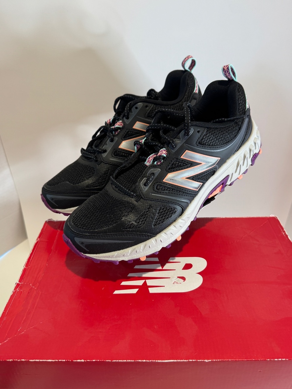 New Balance Shoes Womens 8D Techride 412 V3 Trail Running Sneaker Black WTE412K3